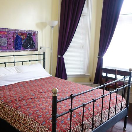 Spadina 11 Guesthouse Toronto Rum bild