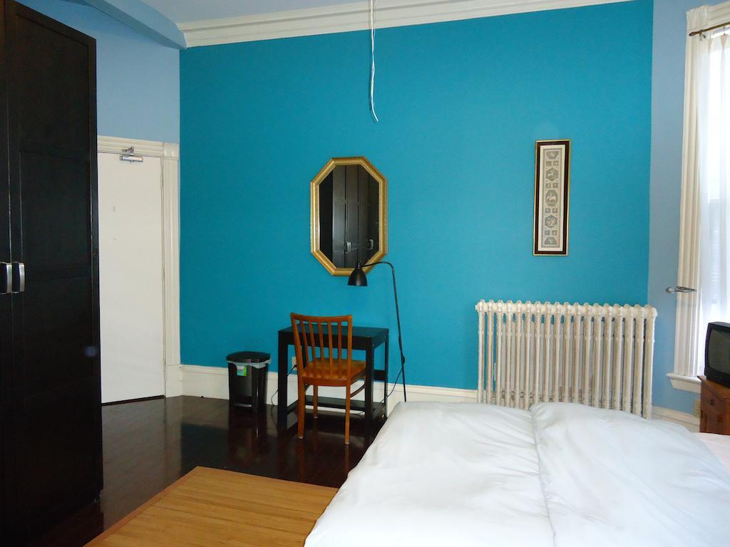 Spadina 11 Guesthouse Toronto Exteriör bild
