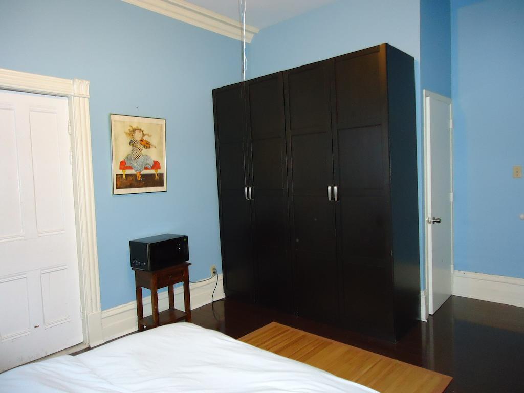 Spadina 11 Guesthouse Toronto Exteriör bild